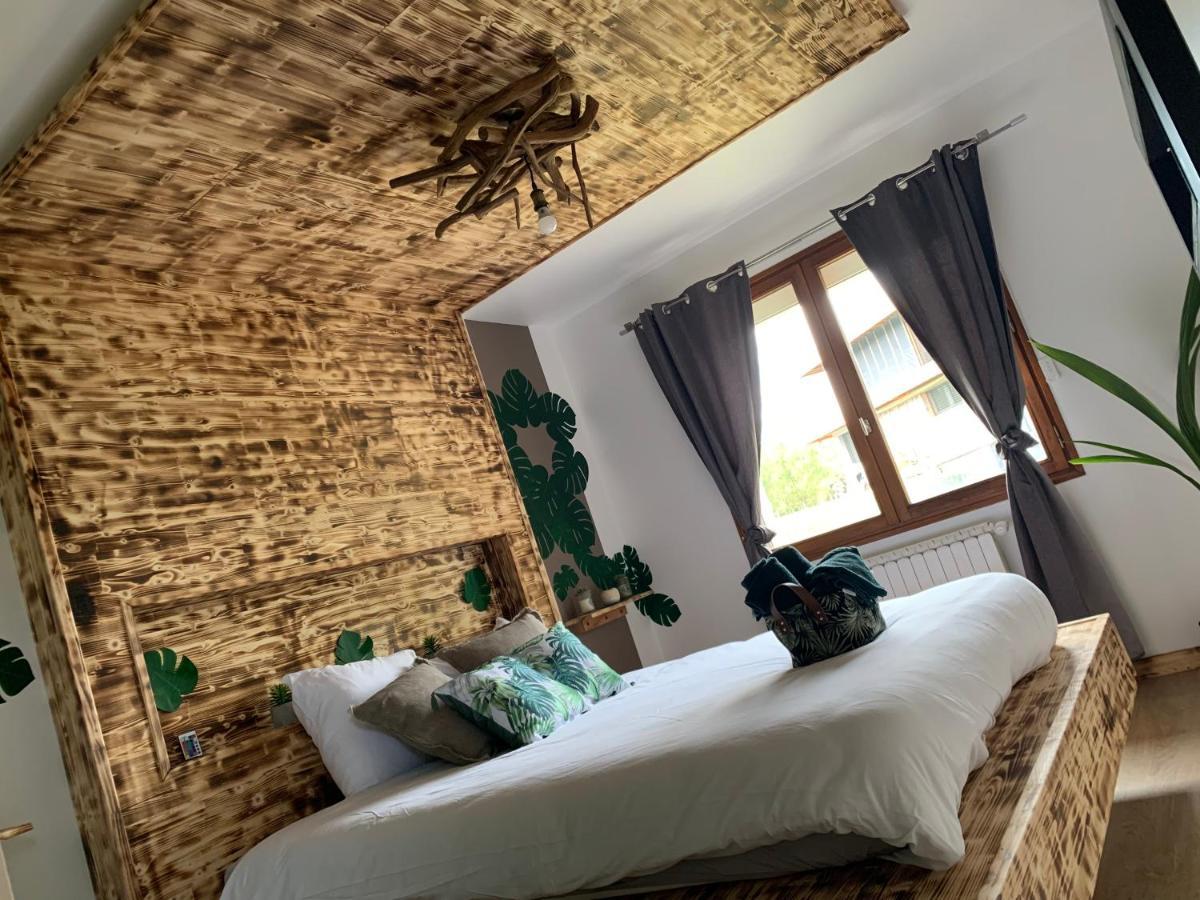 V&V Lodge Alby-sur-Cheran Bagian luar foto